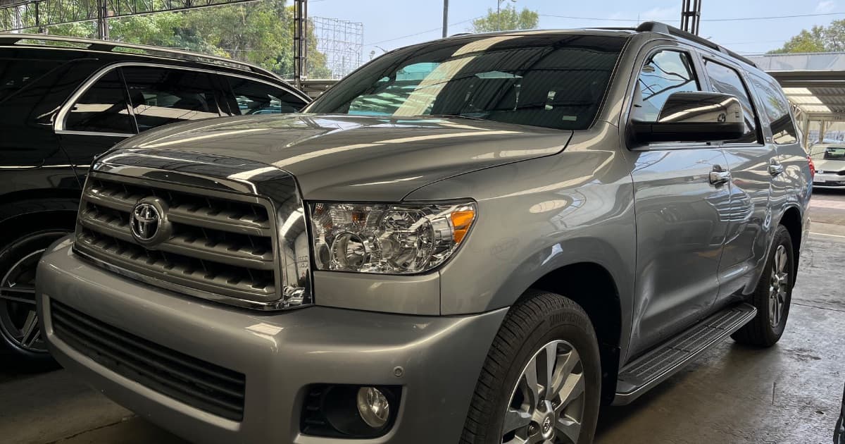 Toyota Sequoia
